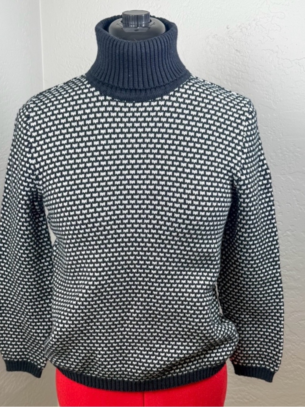 Karen Scott Black White 100% Cotton  Turtleneck Sweater Size Petite Medium